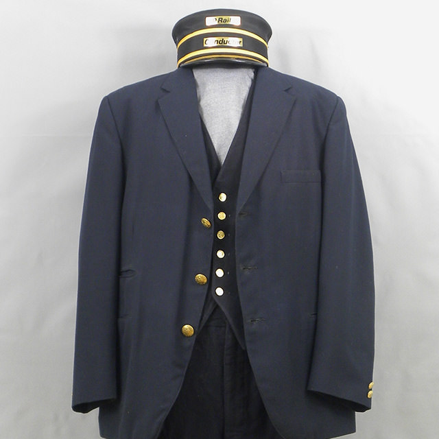 Collection de textiles et costumes au Musée Beaulne Coaticook