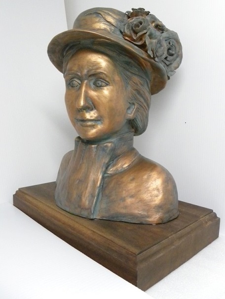 Sculpture de Diane Gadoua, 1987. Donatrice : Diane Gadoua.